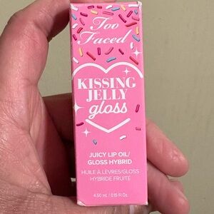 Too Faced Kissing Jelly Gloss - in BIRTHDAY 🎉 KISS 💋 Brand New Never Used.